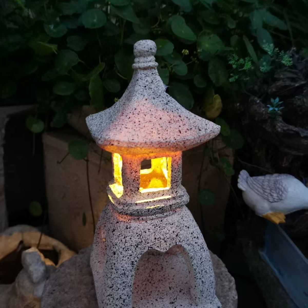 Japanese Lighting Decor - Lámpara Solar Decorativa de Jardín, Farol
